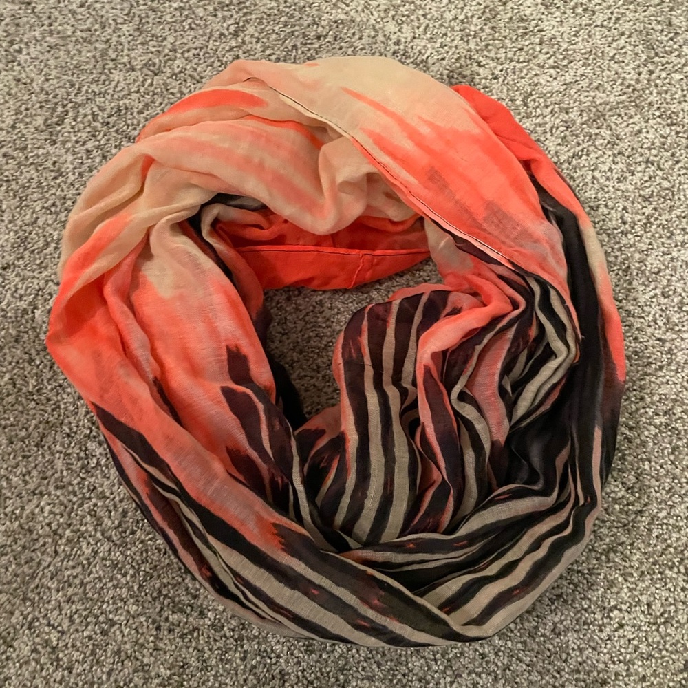 Light Weight Scarf - Picture 2 of 2